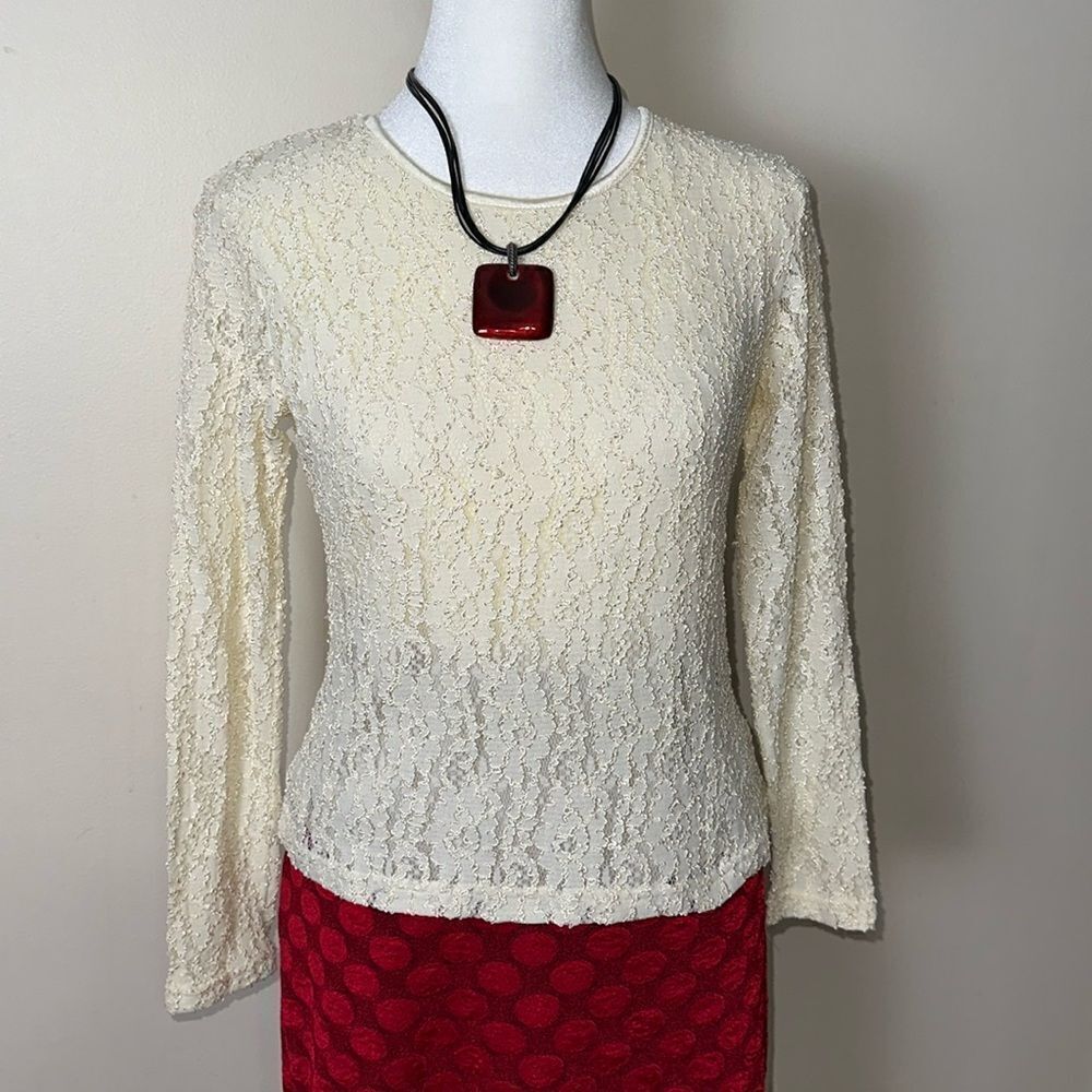 TOPOLINI M Ivory Shimmery Stretch Eyelet Textured Lace Long Sleeve Crew Top